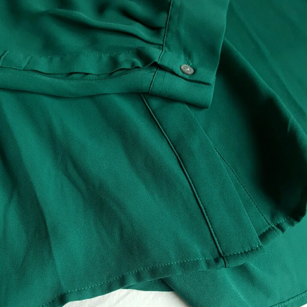 Ann Taylor Loft green chiffon blouse - Picture 5 of 5